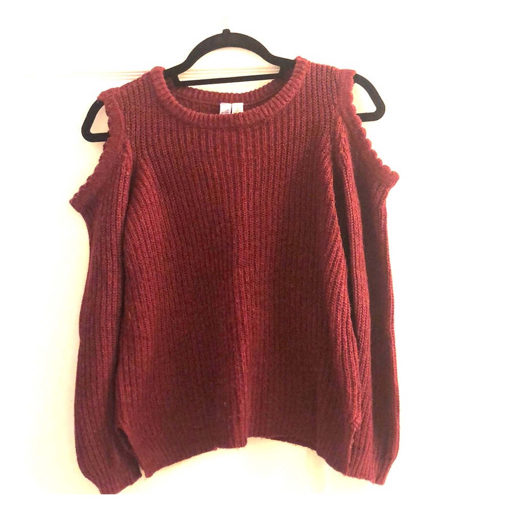 ⚡️Cold shoulder sweater